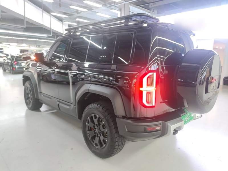 Used Formula Leopard 5 2023 Navigator Edition — 4