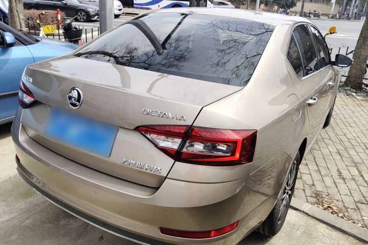 Used Skoda Octavia 2018 1.6L Automatic Luxury Edition