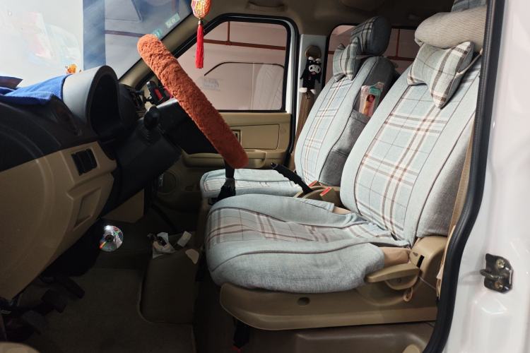 Used Dongfeng Xiaokang C37 2012 1.4L Entrepreneur II Type DK13-06 Left Front Seat