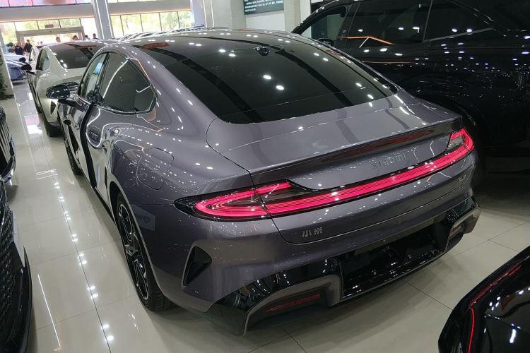Used Xiaomi Auto SU7 2024 Rear-Drive Long-Range Intelligent Driving Version Exterior 2