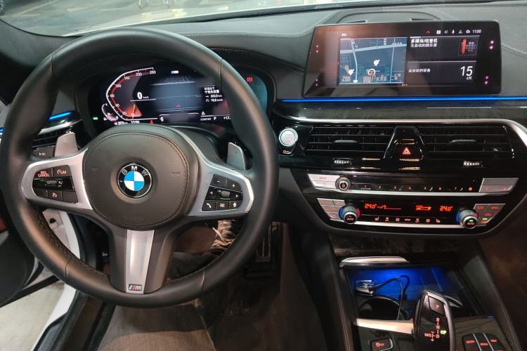 Used BMW 5 Series 2020 530Li Leading Model M Sport Package Center Console