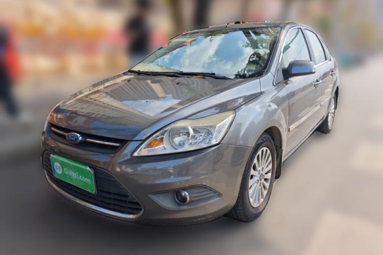 Used Ford Focus 2013 Sedan Classic 1.8L Manual Fashion Edition
