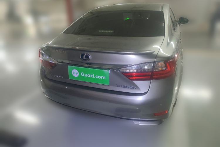 Used Lexus ES 2017 300h Mark Levinson Comfort Edition