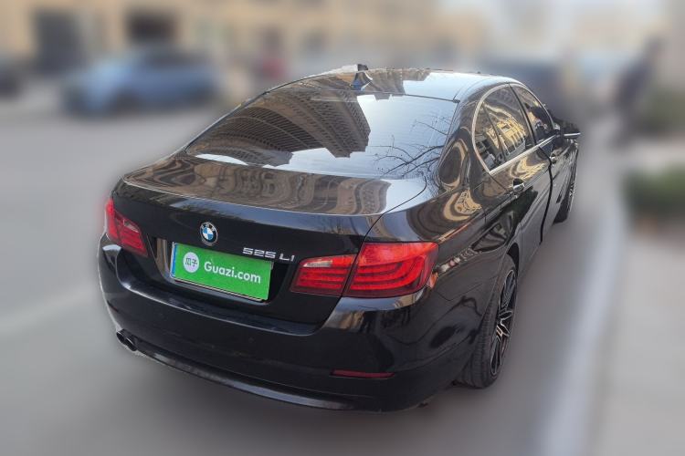 Used BMW 5 Series 2013 525Li Leading Model
