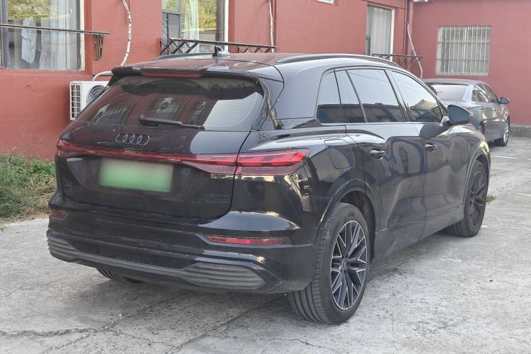 Used Audi Q5 e-tron 2023 40 e-tron Starry Edition Mecha Kit