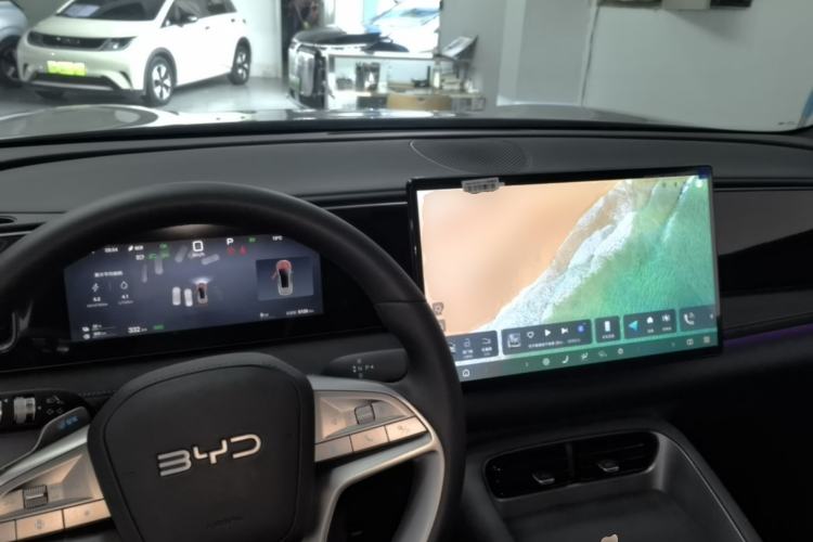 Used BYD Sealion 06 New Energy 2025 Model DM-i 170 Navigation Pro Edition Center Console