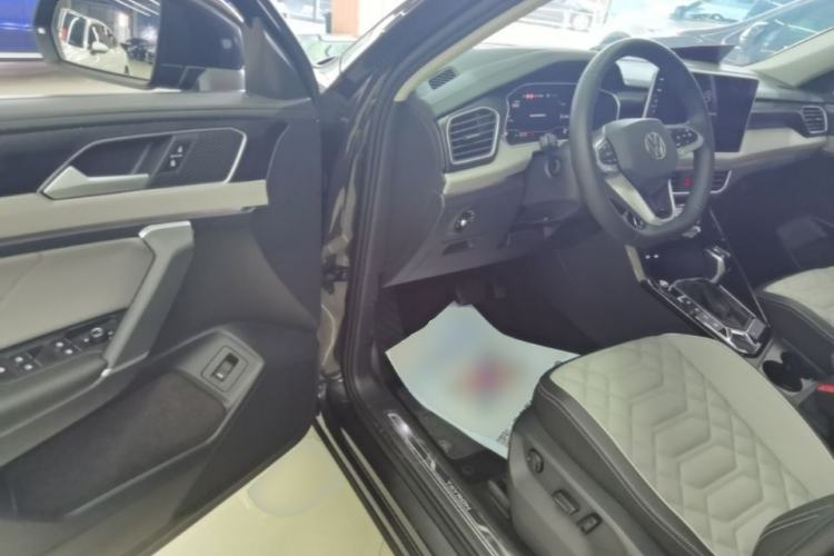 Used Volkswagen Tayron 2023 300TSI Two-Wheel-Drive Luxury Plus Advanced Edition Driver Seat