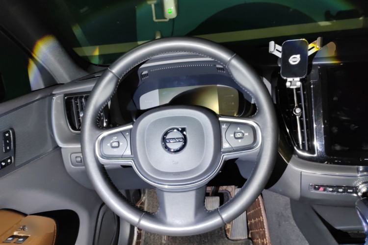 Used Volvo XC60 2021 T5 4x4 Smart Luxury Edition