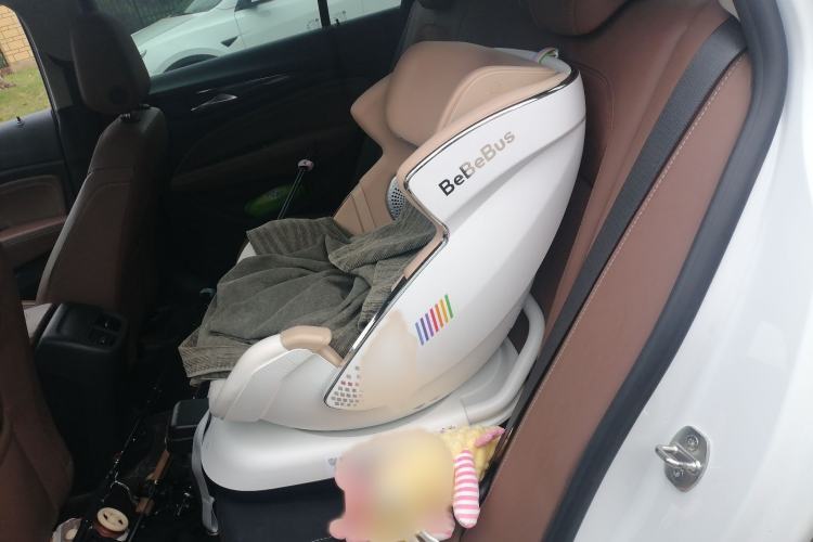 Used Buick Regal 2019 20T Elite Version China VI Standard Interior 4