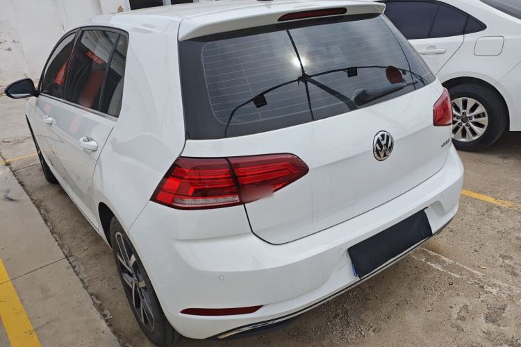 Used Volkswagen Golf 2020 200TSI DSG Comfortable and Ambitious Edition Rear Left 45 Deg