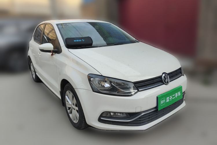 Used Volkswagen Polo 2016 1.6L Automatic Comfort Model Front Right 45 Deg