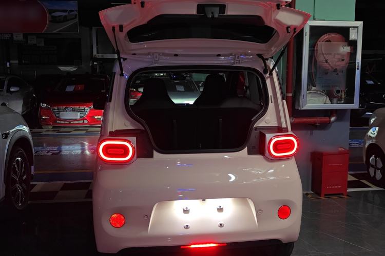 Used Wuling Hongguang MINIEV 2024 3rd Generation 215km Advanced Version
