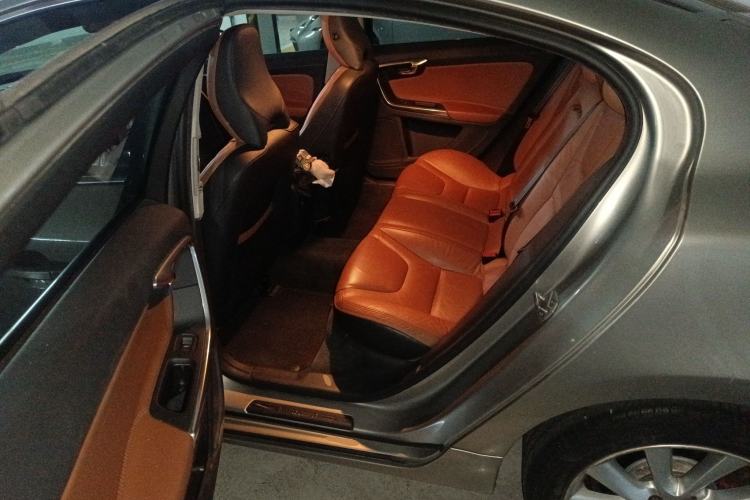 Used Volvo S60 2014 S60L 2.0T Zhiyuan Edition