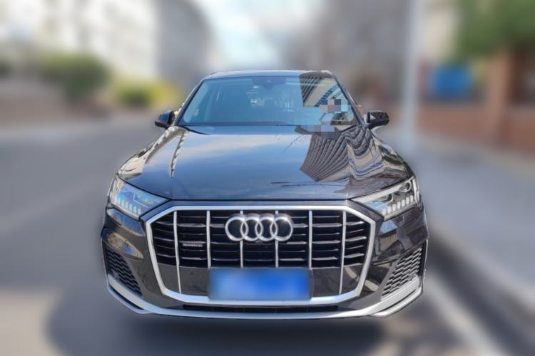 Used Audi Q7 2021 55 TFSI quattro S line Sport model
