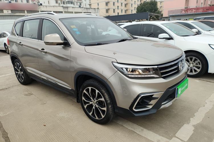 Used FORTHING Joyear X5 2017 Jingxiang Series 1.5T Manual Luxury Model
