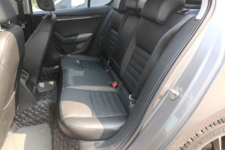 Used Skoda Octavia 2017 1.6L Automatic Smart Drive Edition Left Rear Seat