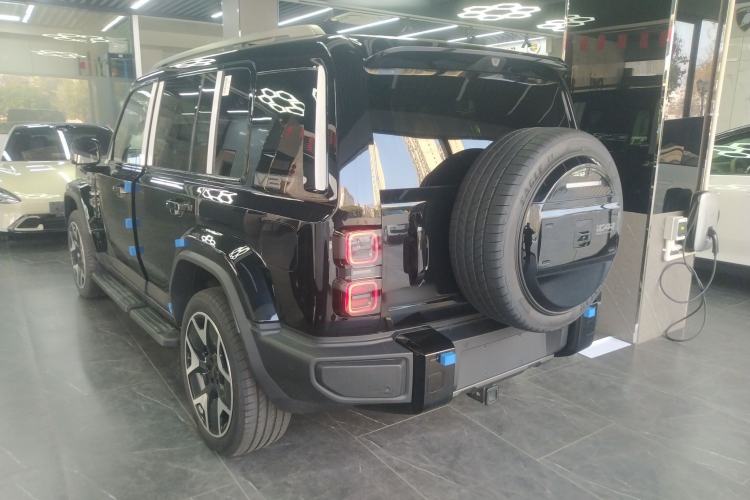 Used iCAR V27 2026 Model 200KM Four-Wheel Drive Falcon 500 Rear Left 45 Deg