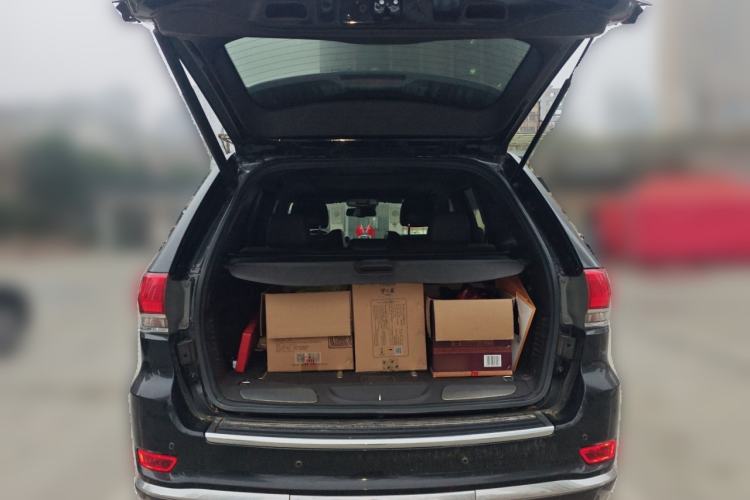 Used Jeep Grand Cherokee 2014 3.0L Flagship Zunyue Edition Trunk