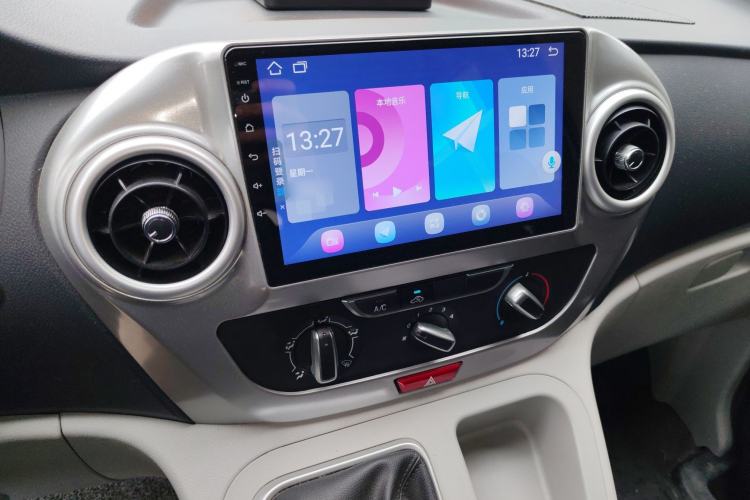 Used JAC Refine M3 2023 PLUS 1.5T 5/7-seat Classic Edition Audio And AC Panel