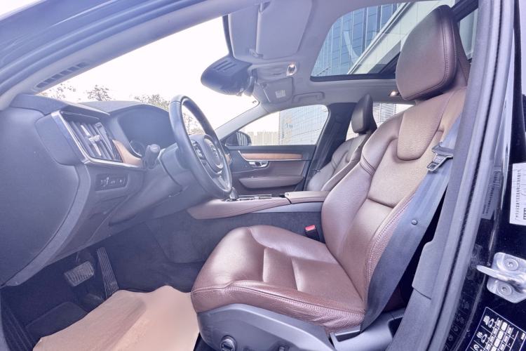 Used Volvo S90 New Energy 2020 T8 e-Drive Hybrid – Zhiyi Luxury Edition Left Front Seat