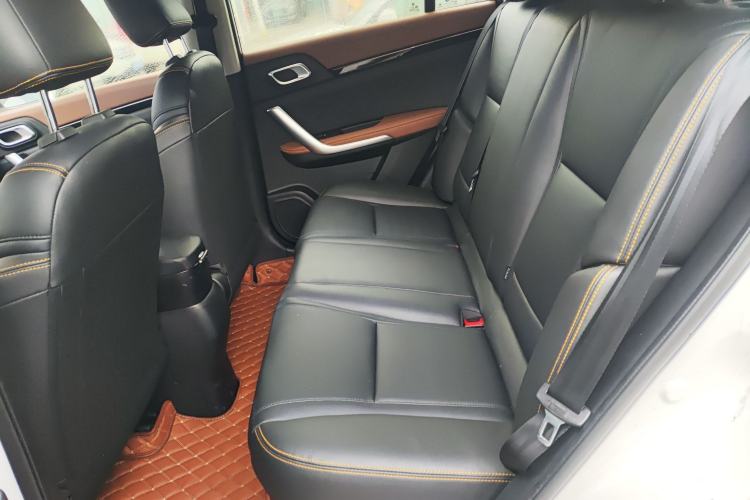 Used Dongfeng Aeolus AX4 2017 1.6L DCT Trendy Style
