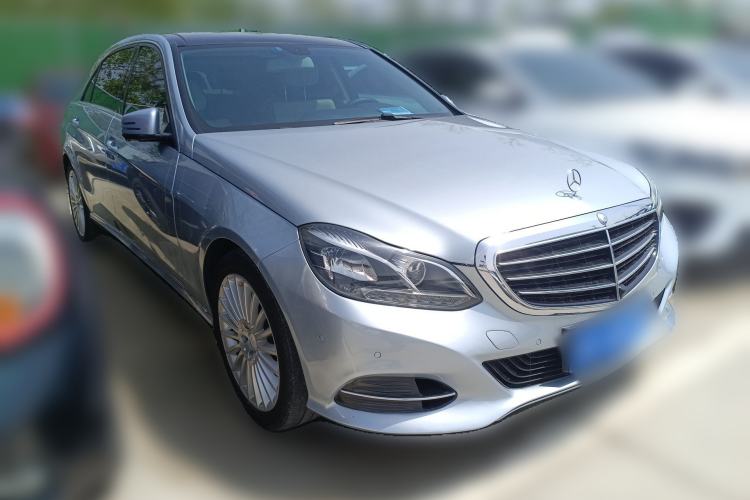 Used Mercedes-Benz E-Class 2015 E 260 L Front Right 45 Deg