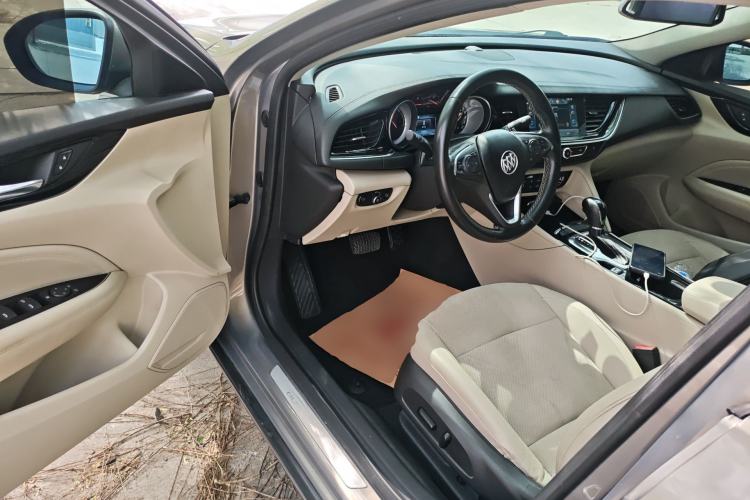 Used Buick Regal 2017 30H Elite Version
