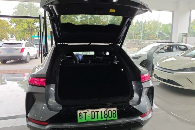 Used BYD Song L EV 2025 Intelligent Driving Version 550 km Excellence Edition
