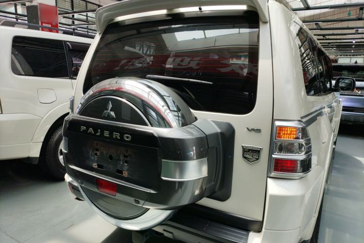 Used Mitsubishi Pajero 2018 3.0L Automatic Standard Edition Rear