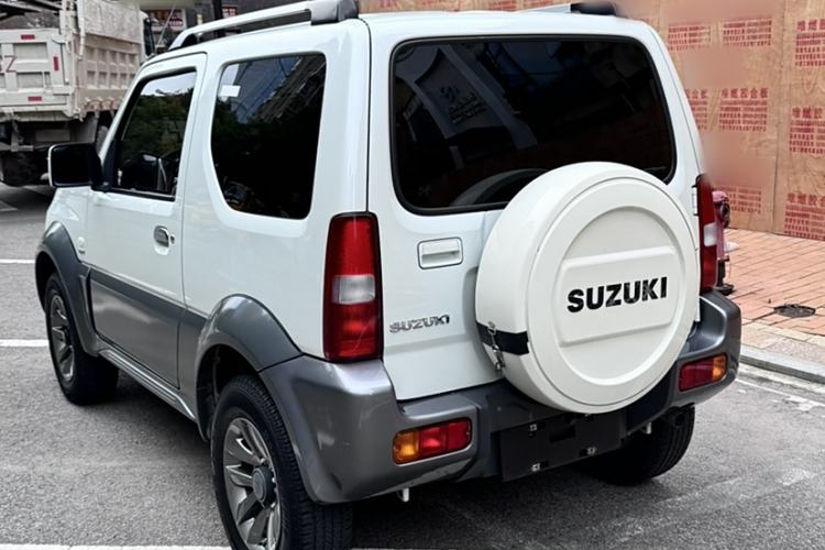 Used Suzuki Jimny 2015 1.3 AT Mode3 Navigation Edition

