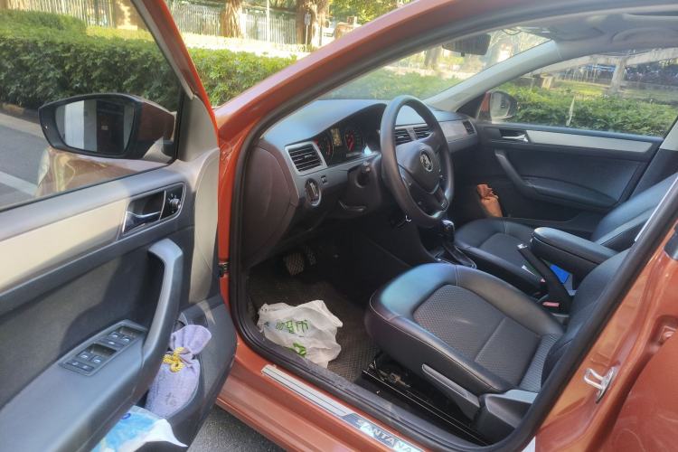 Used Volkswagen Santana 2015 Haval H6 1.6L Automatic Comfort Model
