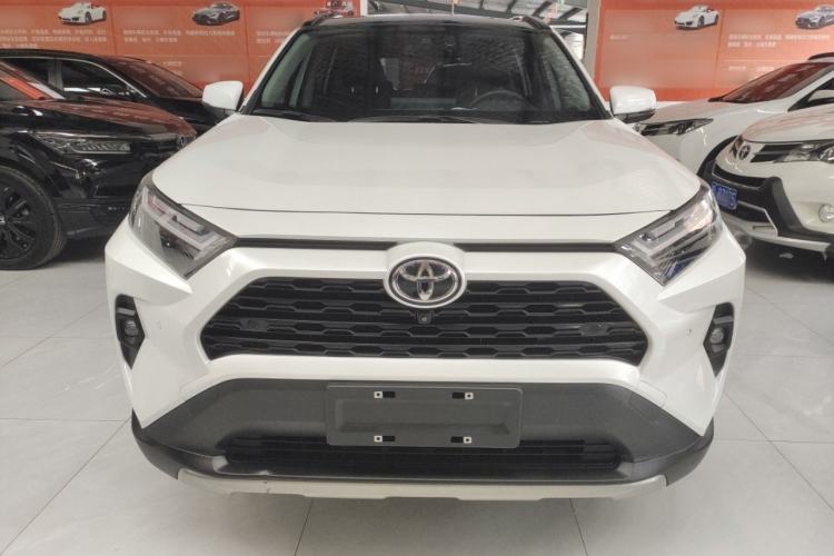 Used Toyota RAV4 2023 2.0L CVT Two-Wheel Drive 20th Anniversary Platinum Edition
