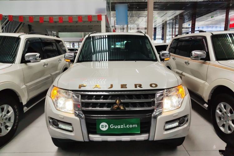Used Mitsubishi Pajero (Import) 2019 3.0L Automatic Luxury Edition