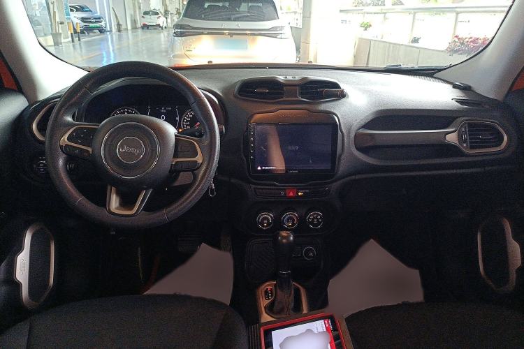 Used Jeep Renegade 2017 180T Automatic High-Energy Version