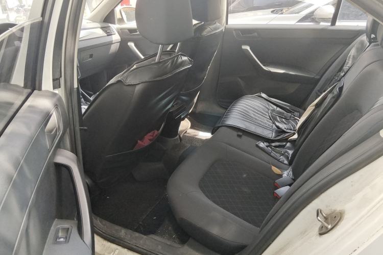 Used Skoda Rapid 2020 1.5L Automatic Standard Edition Interior 4