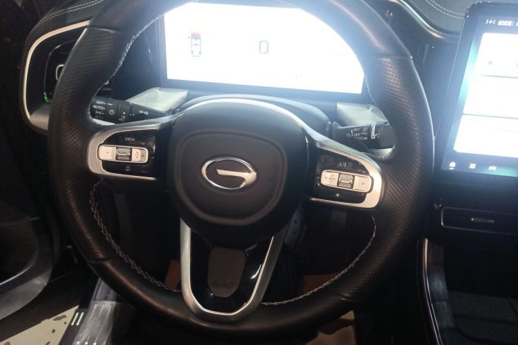 Used GAC Trumpchi GS8 2024 Linghang Series 2.0 TGDI Two-Wheel Drive Luxury Smart Connectivity Version Steering Wheel