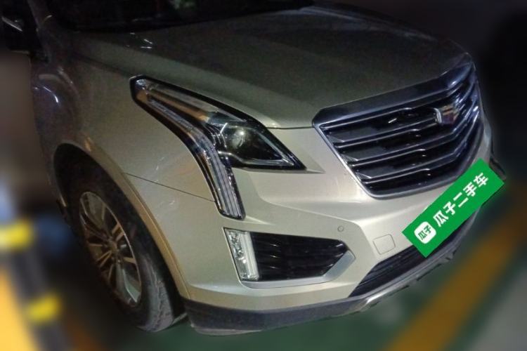 Used Cadillac XT5 2017 Anniversary Edition 28T Four-Wheel Drive Luxury Model Front Right 45 Deg