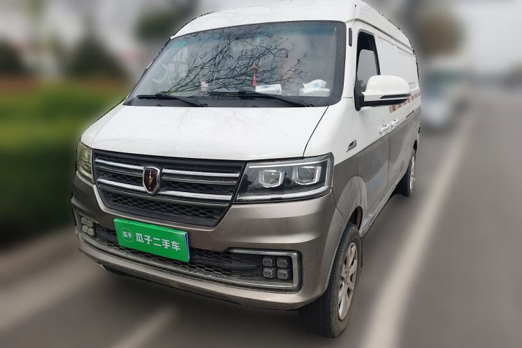 Used Jinbei New Hiace S 2023 1.5L Wealth Edition Van 2/5-Seater Air-Conditioned Model SWC15M