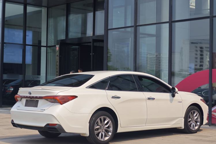 Used Toyota Avalon 2019 Dual-Engine 2.5L Luxury Edition China VI Standard Exterior 4