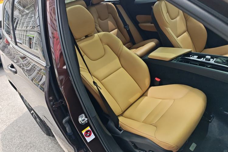 Used Volvo XC60 2019 T5 4x4 Smart Edition China V Standard Right Front Seat