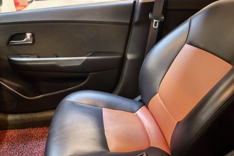 Used Kia K2 2015 Sedan 1.4L Automatic GLS