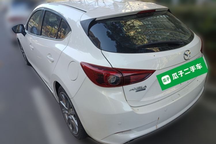 Used Mazda 3 Axela 2017 Hatchback 2.0L Automatic Luxury Model China VI Standard