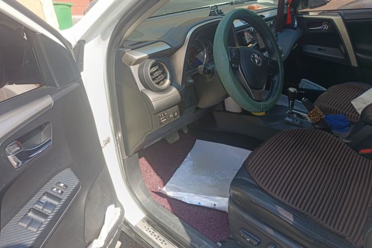 Used Toyota RAV4 2013 2.0L CVT Four-Wheel Drive New Edition