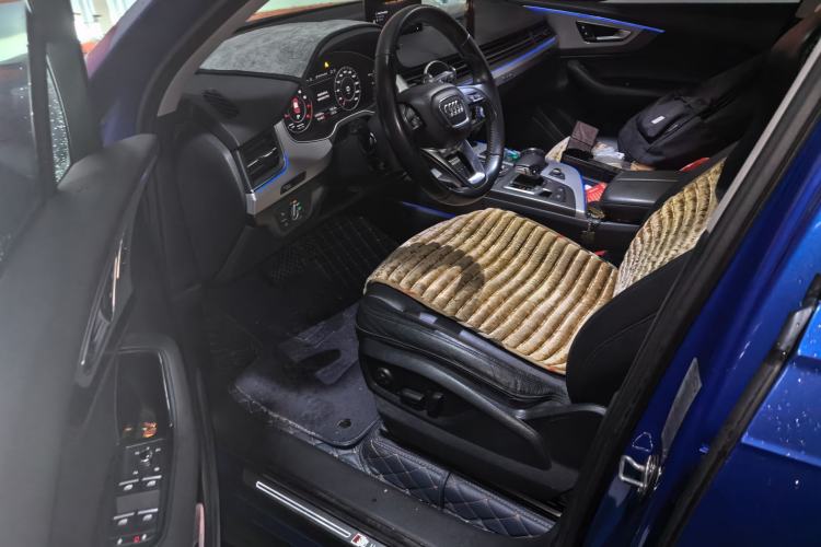 Used Audi Q7 2016 40 TFSI Comfort Model
