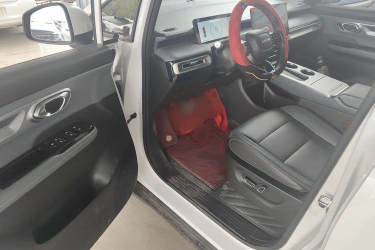 Used AION Y 2023 Younger Star Edition