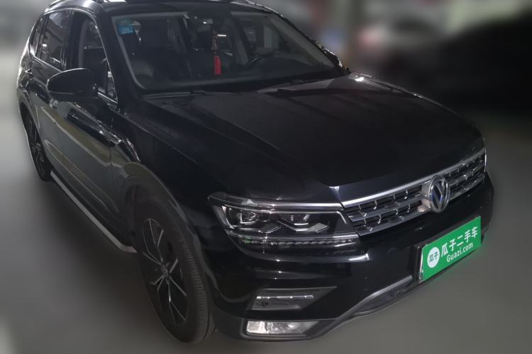 Used Volkswagen Tiguan L 2018 330TSI Automatic Two-Wheel Drive Luxury Edition Front Right 45 Deg