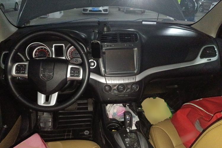 Used Dodge Journey 2013 2.4L Two-Wheel Drive Luxury Version