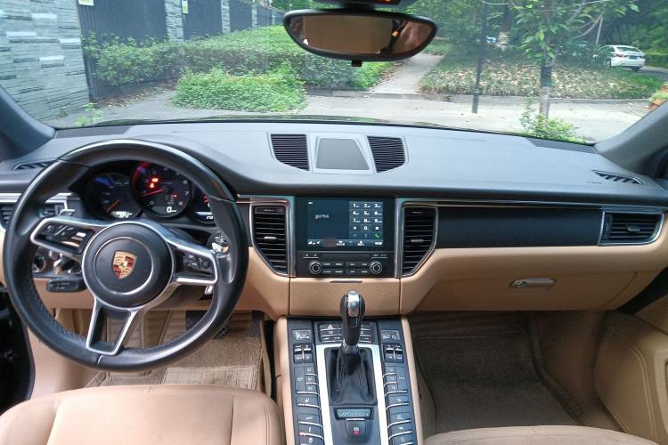 Used Porsche Macan 2017 Macan 2.0T Center Console