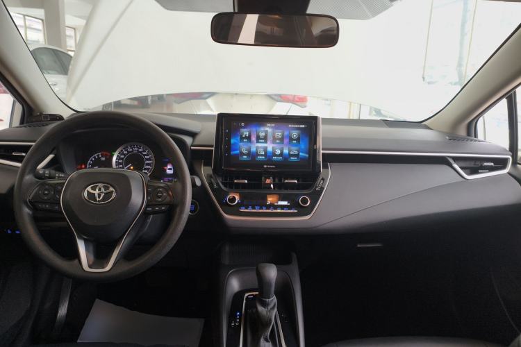 Used Toyota Corolla 2019 1.2T S-CVT GL-i Elite Edition Center Console