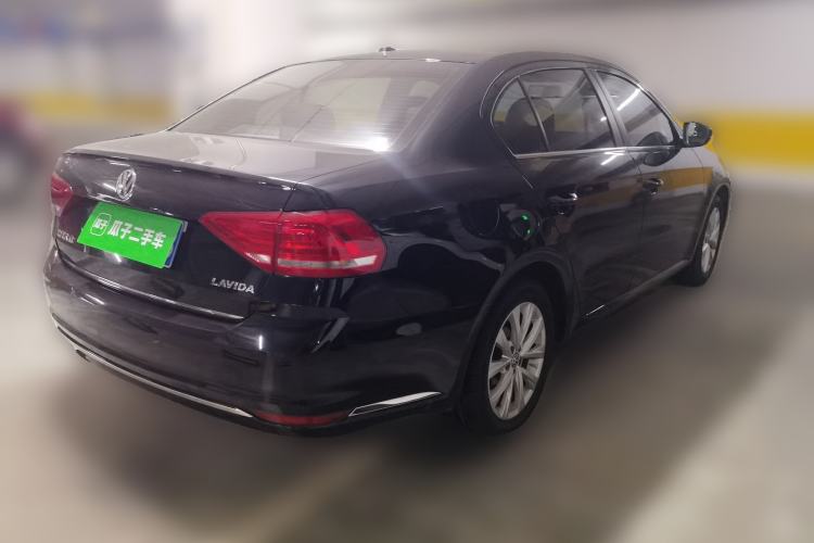 Used Volkswagen Lavida 2017 1.6L Automatic Comfort Edition
